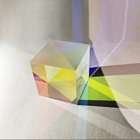 什么是合色棱鏡？它對投影儀有哪些作用？